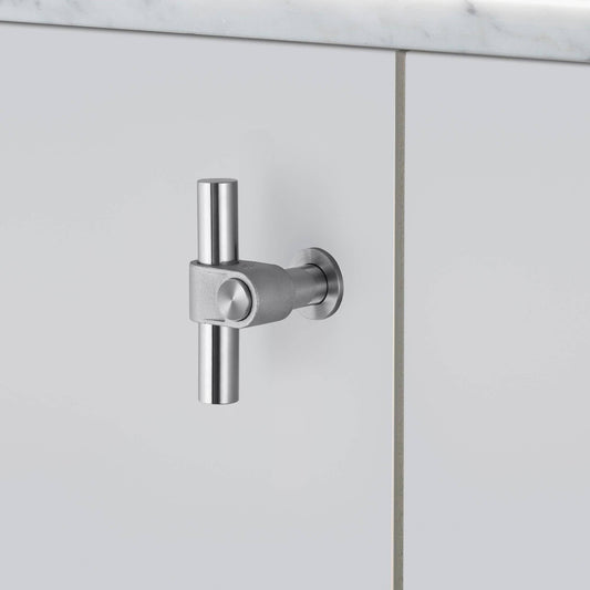 Buster + Punch Bathroom Product Sku Size Finish 1 Finish 2 Ex Vat Inc Vat T-BAR / Cast Steel