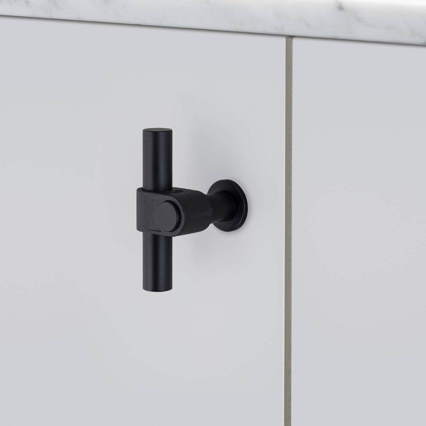 Buster + Punch Bathroom Product Sku Size Finish 1 Finish 2 Ex Vat Inc Vat T-BAR / Cast Welders Black