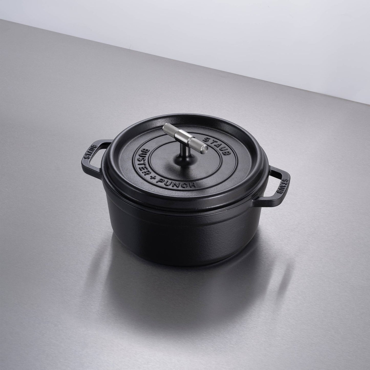 Buster + Punch Cocotte / 24CM / Cross / Staub / Black Steel