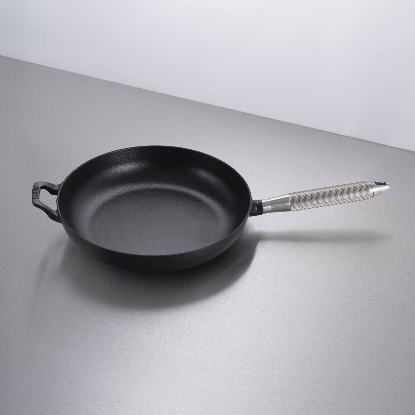 Buster + Punch Pan / 28CM / Cross / Staub Steel