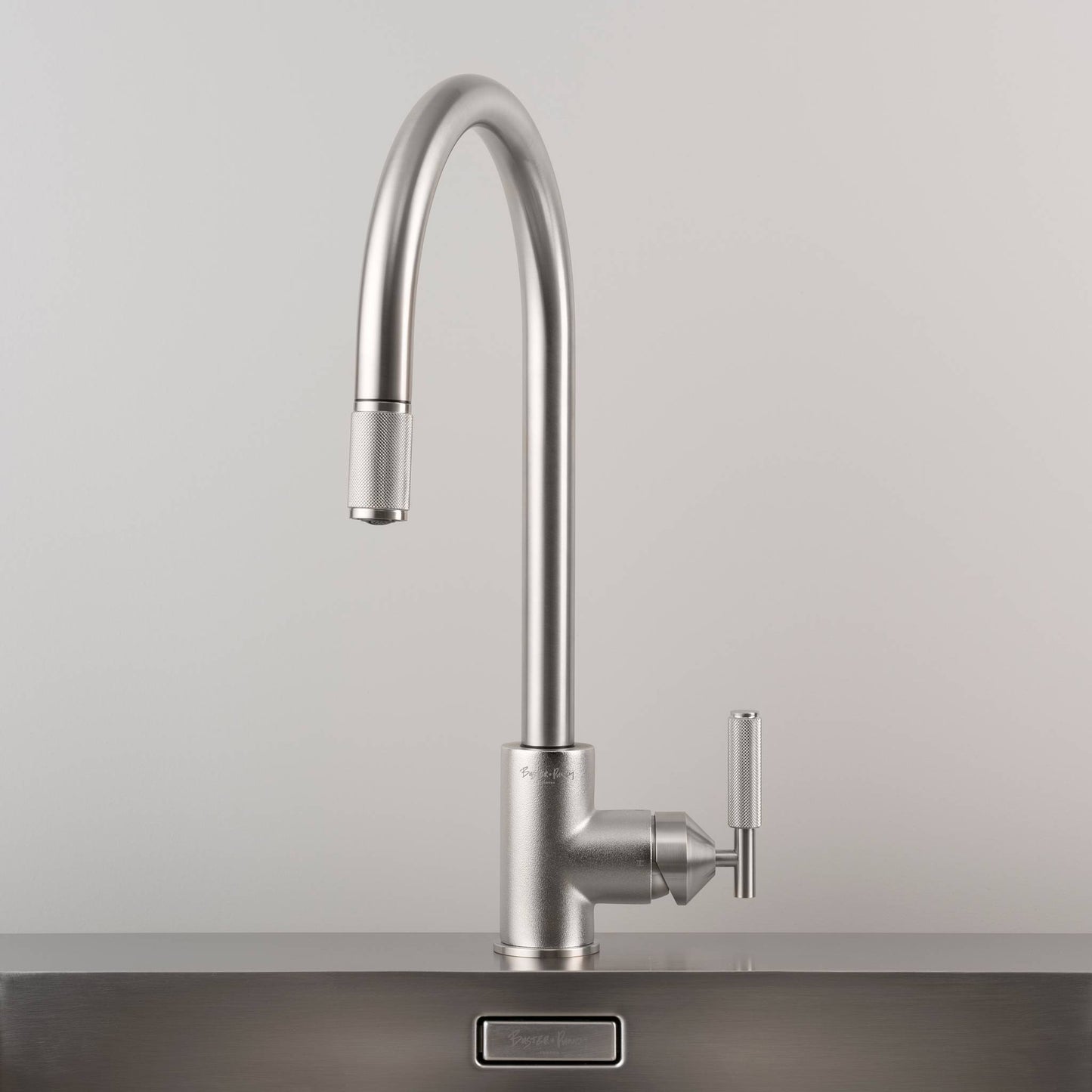 UK Kitchen Tap Pull-Out Mixer Cross detail