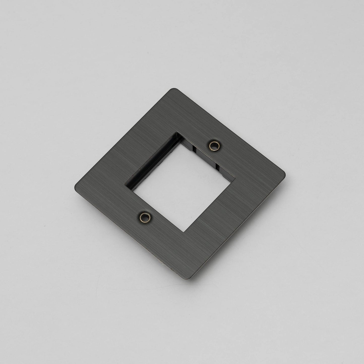 1G Wall Plate / For 1 Module 45MM Smoked Bronze