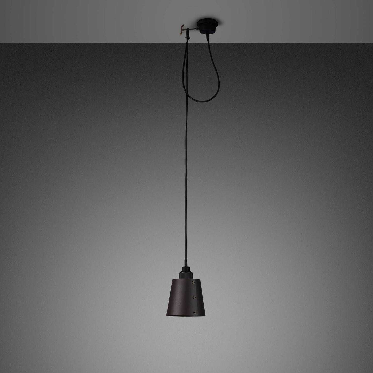 Buster + Punch Hooked 1.0 / Small / Cross / Graphite Smoked Bronze