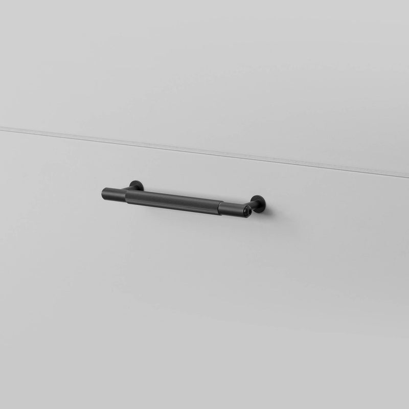 Buster + Punch Pull Bar / Linear Black