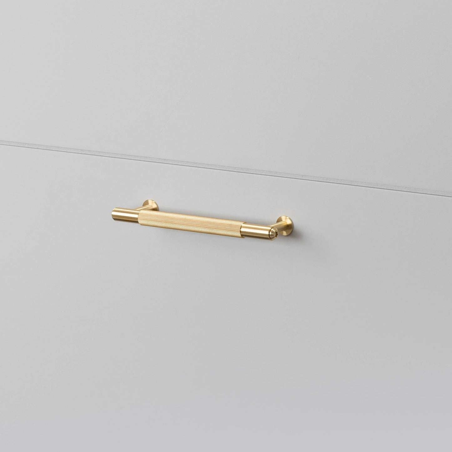 Buster + Punch Pull Bar / Linear Brass