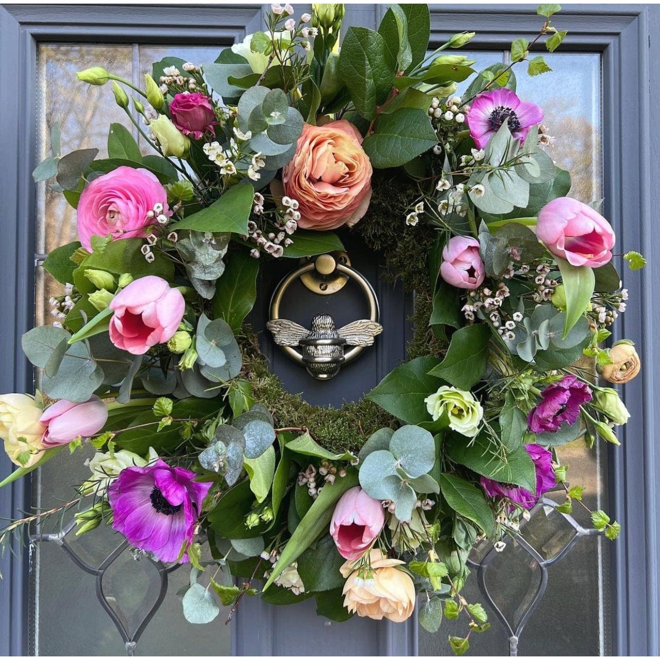 Brass Bumble Bee Ring Door Knocker - Satin Finish - Brass bee