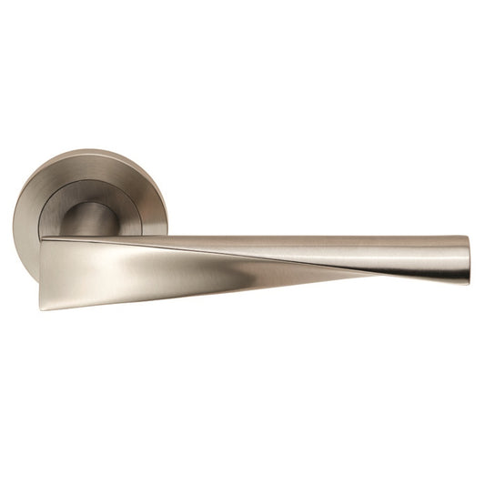 SWL Brema Lever on Rose