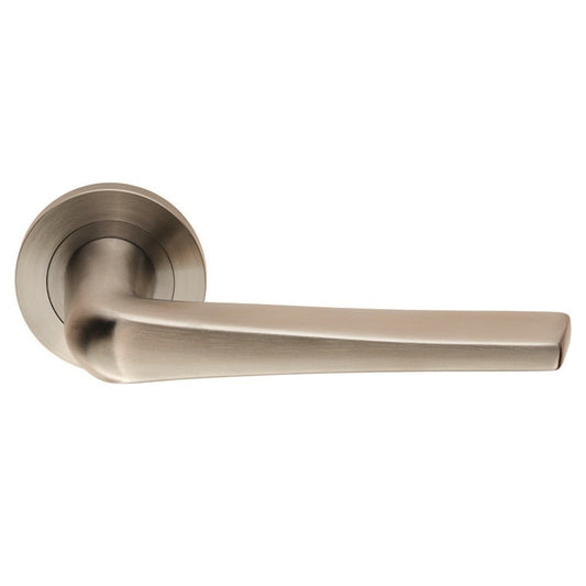 Carlisle Brass SWL Plaza Lever on Rose in a brushed nickel finish, featuring a sleek, contoured lever design and a round rose to complement modern door aesthetics.