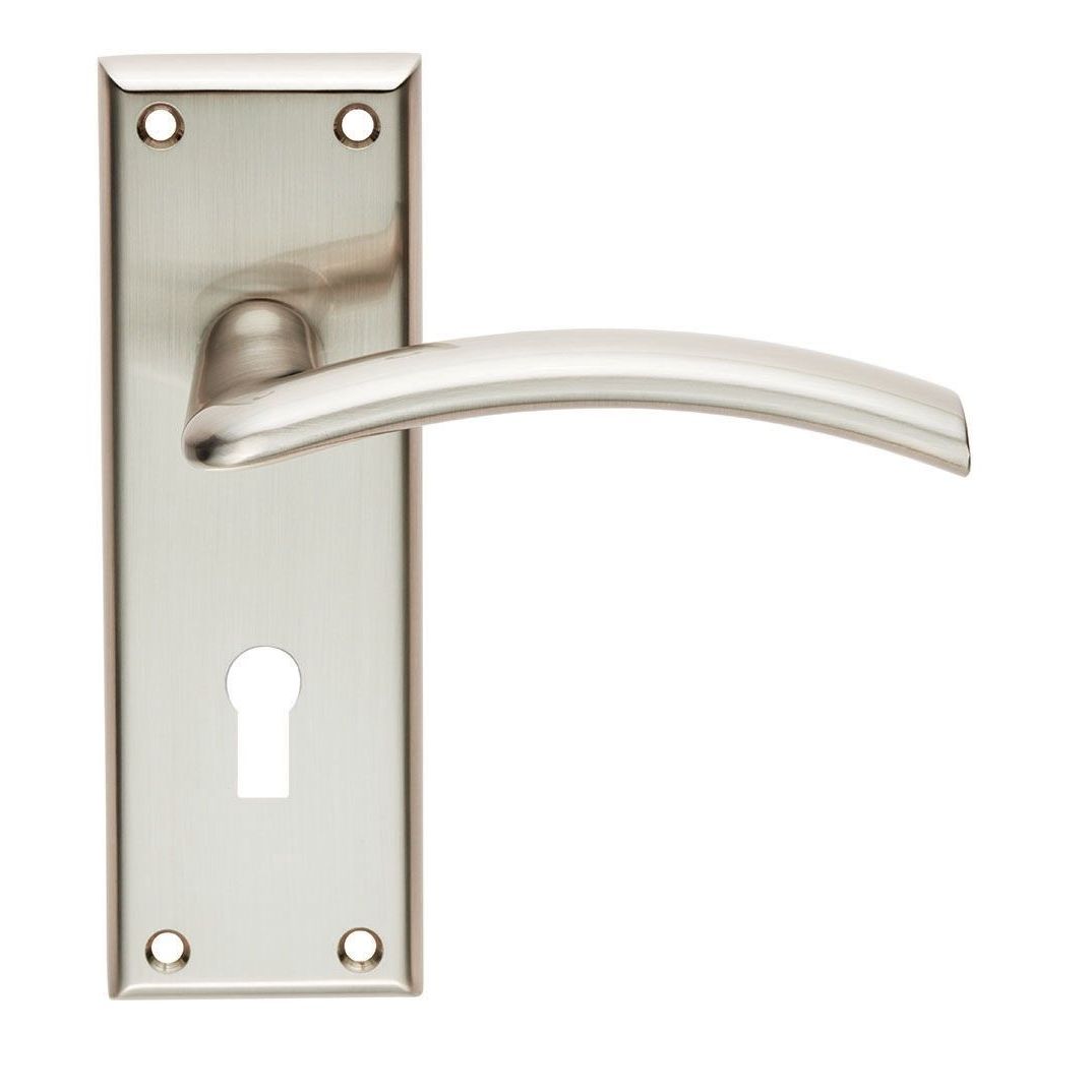 Trenta Lever on Backplate
