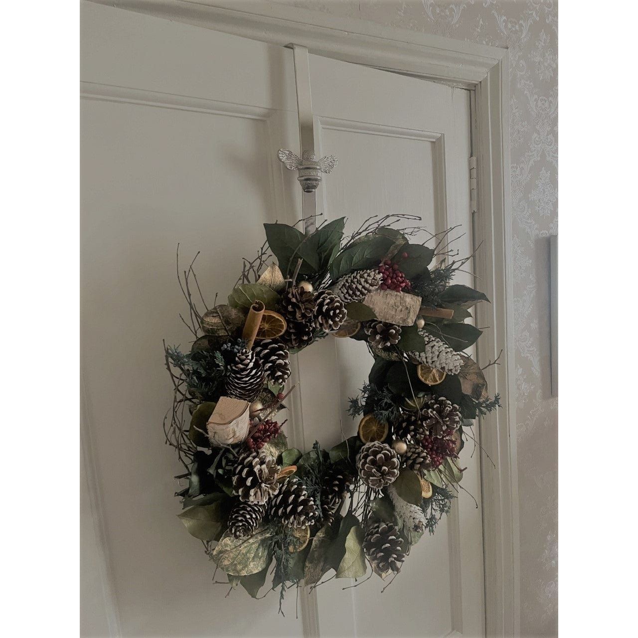 Brass bee Wreath Hanger - Brass bee